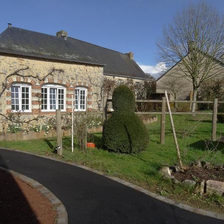 Bed and Breakfast Manoir De La Grand'Cour Soulgé-sur-ouette Zewnętrze zdjęcie