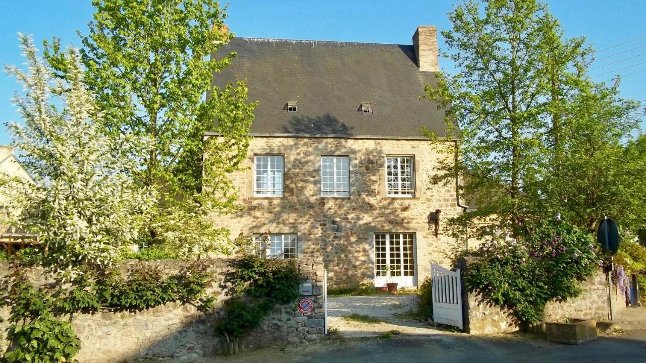 Bed and Breakfast Manoir De La Grand'Cour Soulgé-sur-ouette Zewnętrze zdjęcie