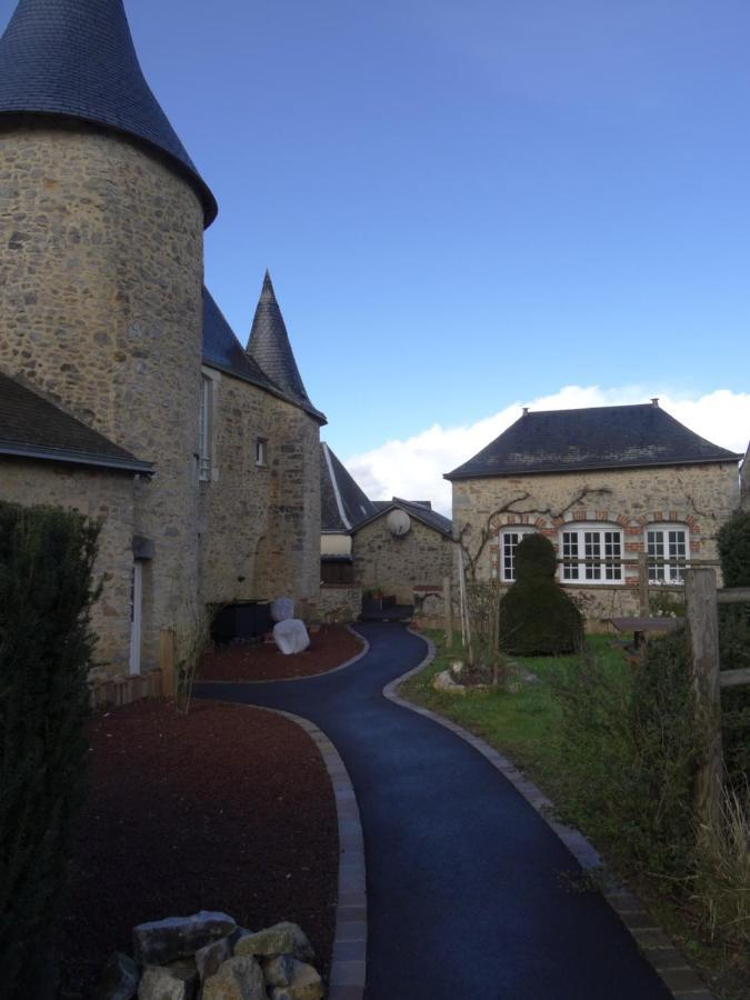 Bed and Breakfast Manoir De La Grand'Cour Soulgé-sur-ouette Zewnętrze zdjęcie